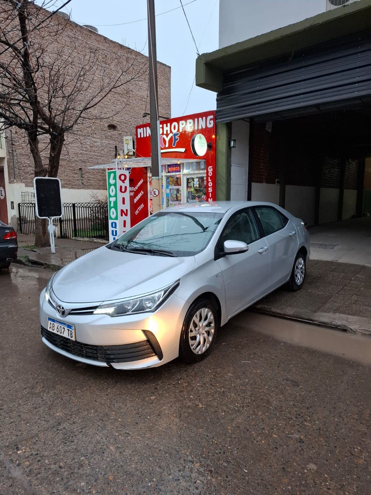 Foto de TOYOTA COROLLA 1.8 XLI L/17