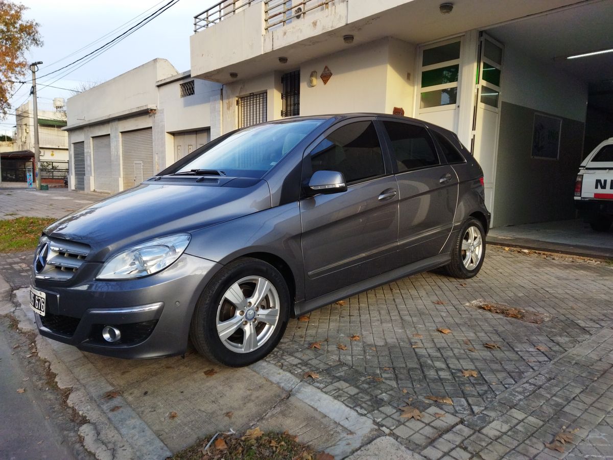 Foto de MERCEDES BENZ B 180 AUT