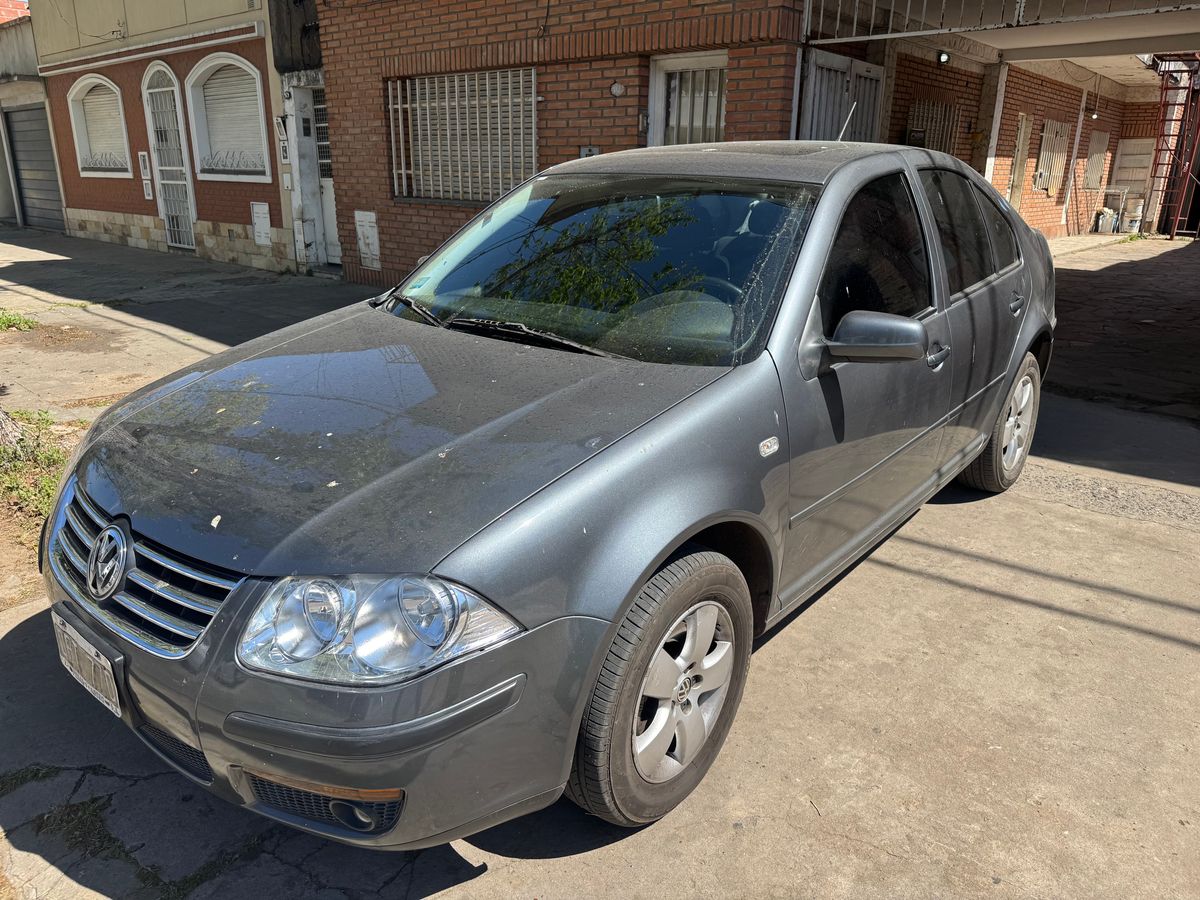 Foto de VOLKSWAGEN BORA 2.0 MPI TRENDLINE L/07 TIPT.
