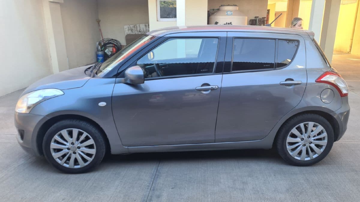 Foto de SUZUKI SWIFT 1.2 5 PTAS AUT