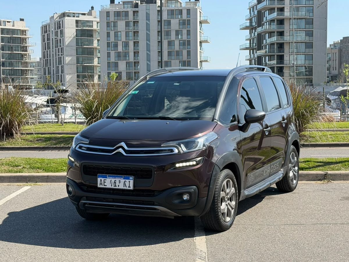Foto de CITROEN C 3 AIRCROSS 1.6 FEEL AT