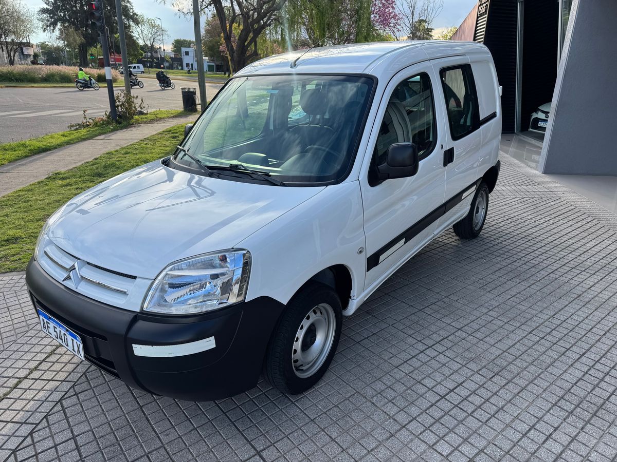 Foto de CITROEN BERLINGO FURGON 1.6 HDI BUSINESS MIXTO