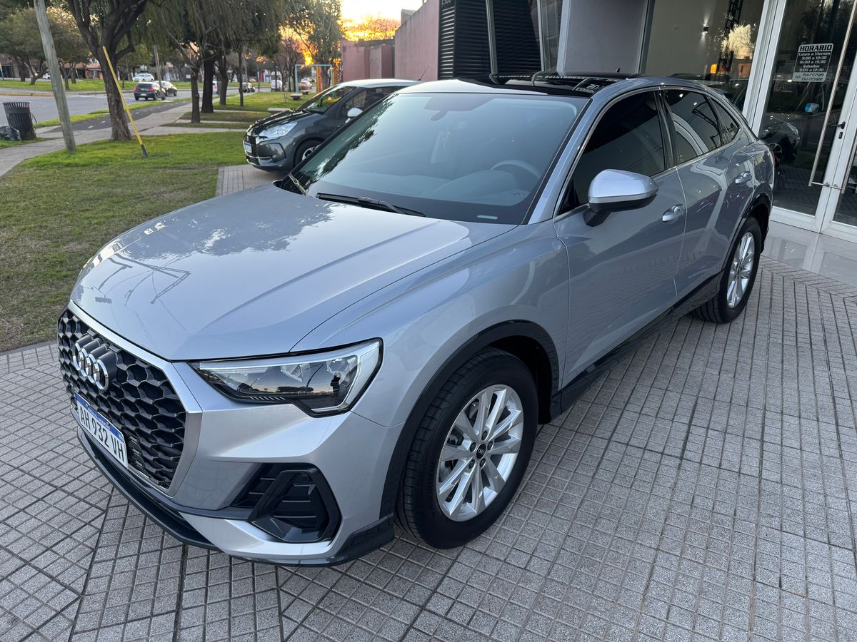 Foto de AUDI Q3 1.4 T 150HP 35 STRONIC SPORTBACK