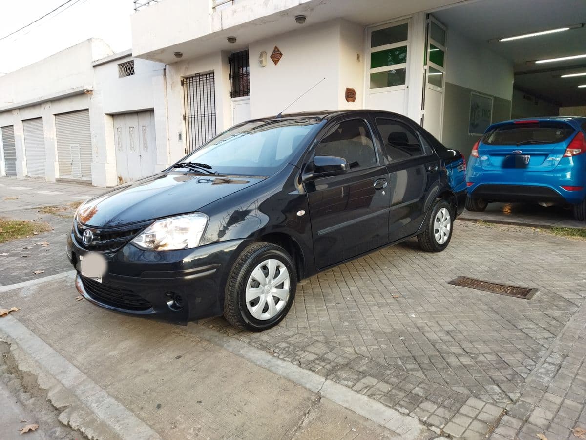 Foto de TOYOTA ETIOS 1.5 4 PTAS XS