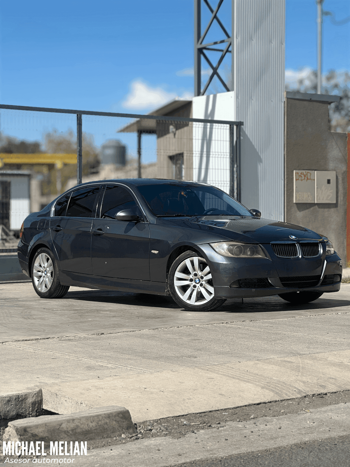 Foto de BMW 330I SEDAN SPORTIVE L/05