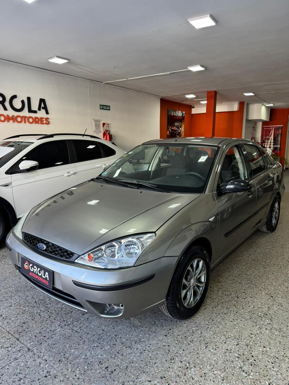 Foto de FORD FOCUS 1.6 8V AMBIENTE 4 P GNC