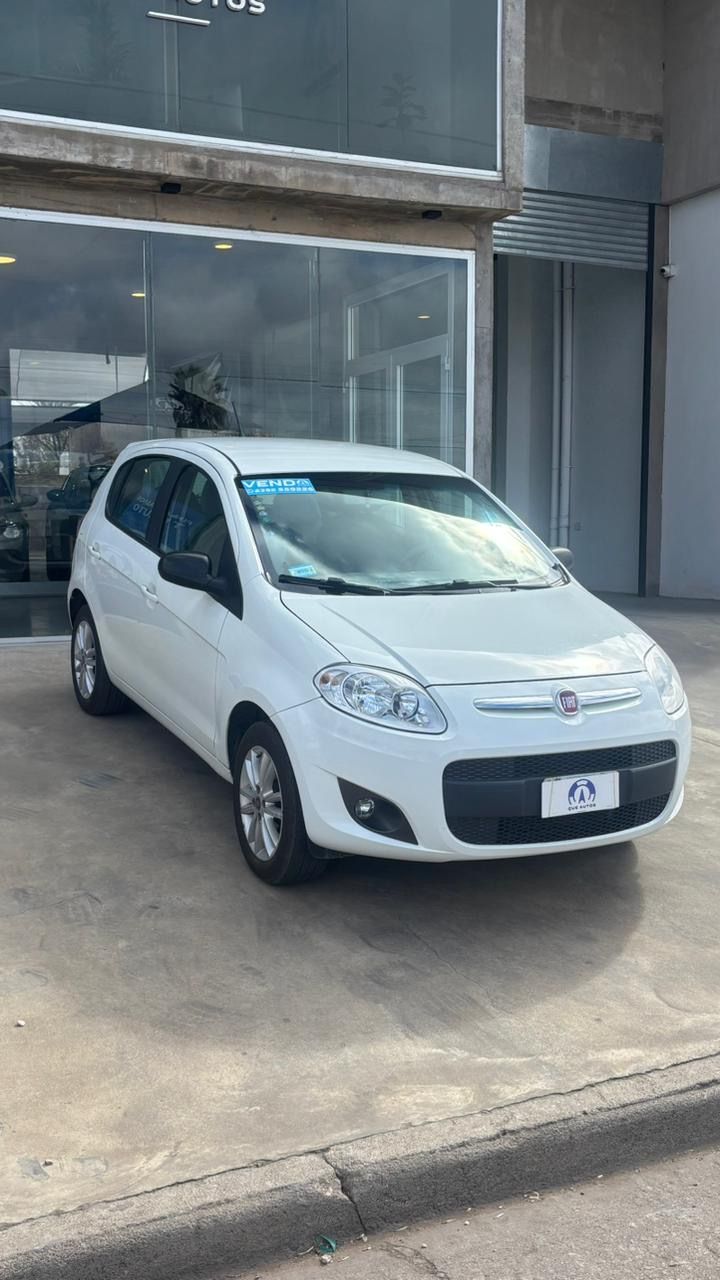 Foto de FIAT PALIO 1.6 5 P ESSENCE L/14