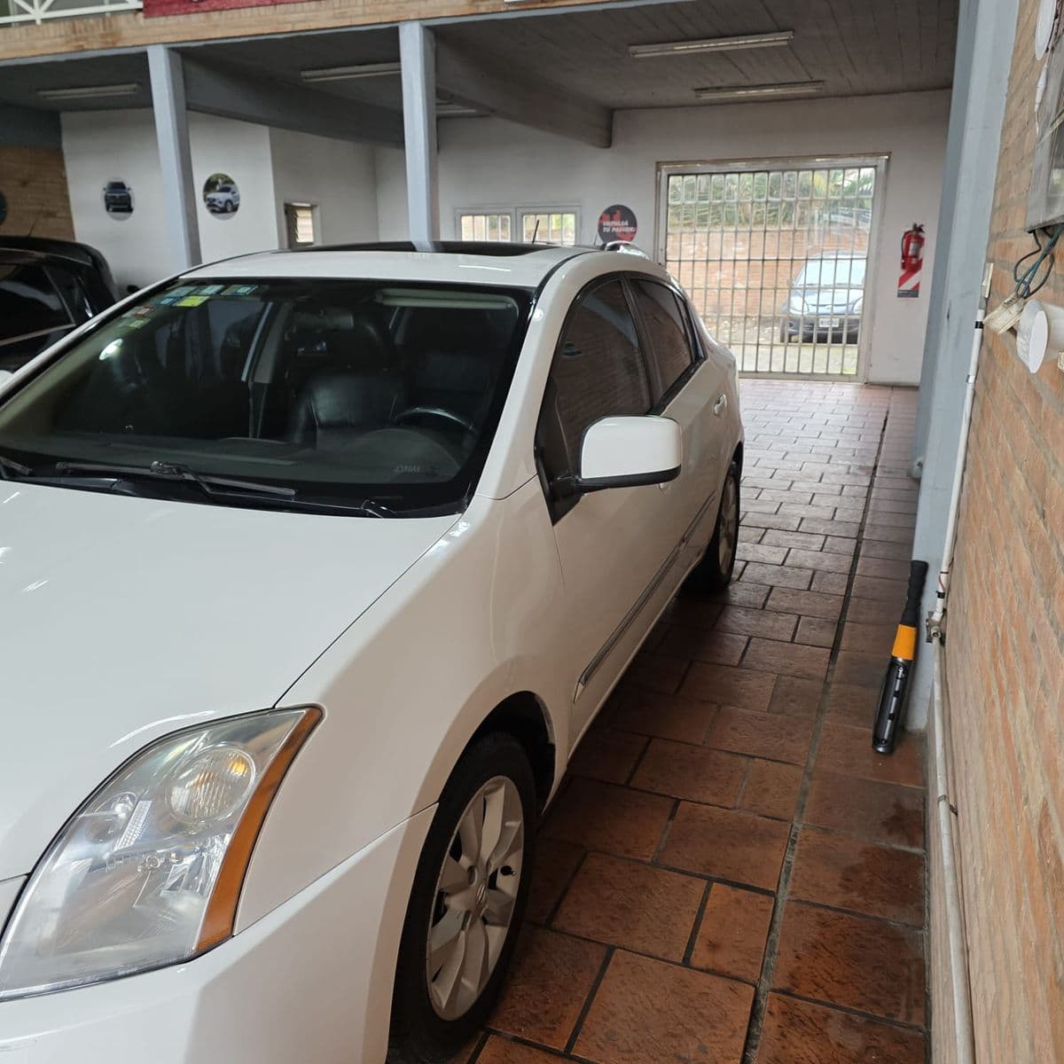 Foto de NISSAN SENTRA 2.0 ACENTA CVT