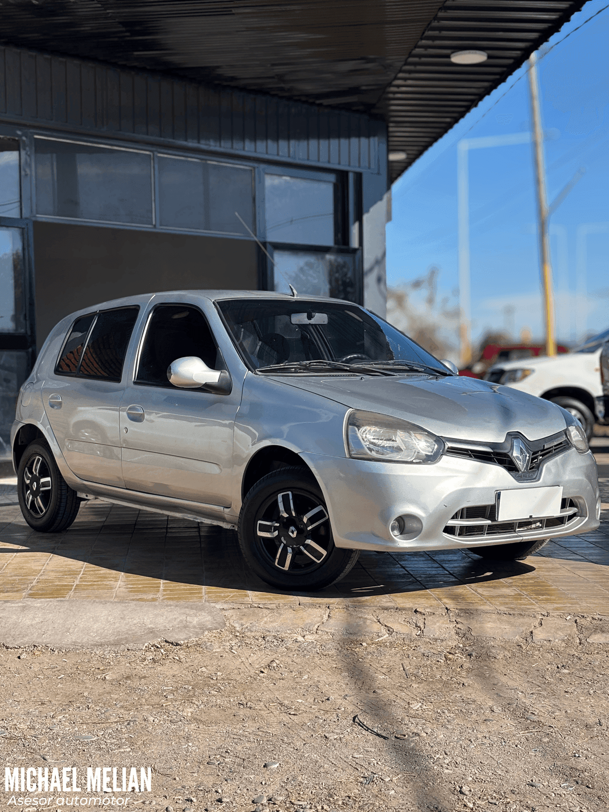 Foto de RENAULT CLIO MIO 1.2 5 P DYNAMIQUE