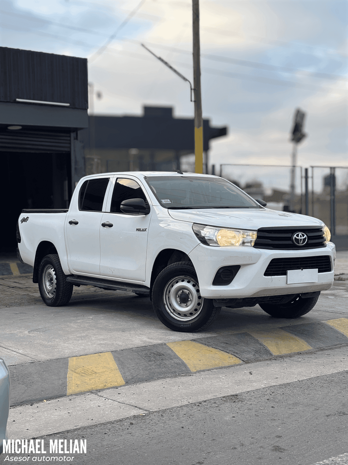 Foto de TOYOTA HILUX L/16 2.4 DC 4X4 TDI DX
