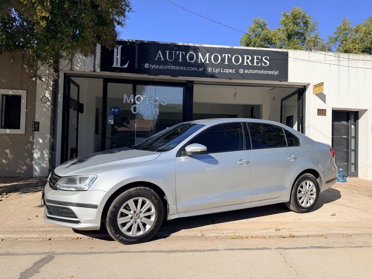 Foto de VOLKSWAGEN VENTO 2.0 8V ADVANCE L/15