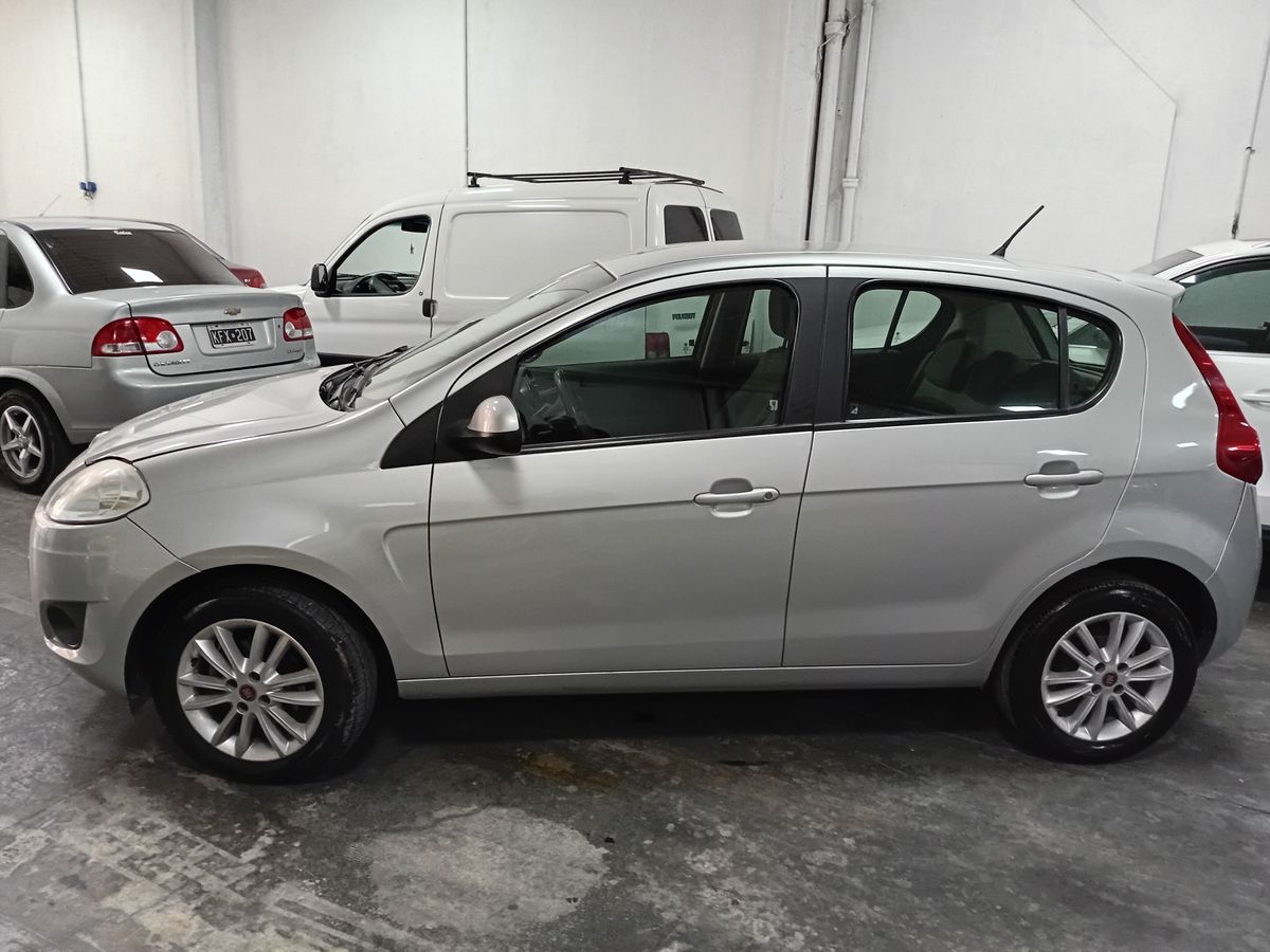 Foto de FIAT PALIO 1.6 5 P ESSENCE L/14